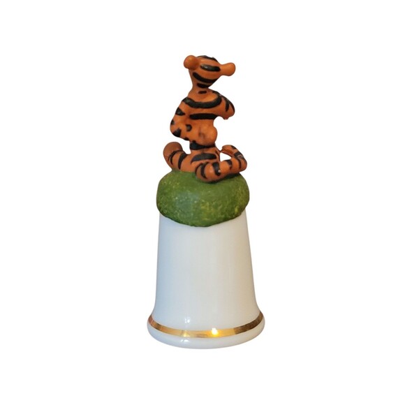 VINTAGE Disney Tigger From Winnie The Pooh Thimble Classic Sterling England 2.25 - Picture 2 of 4